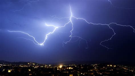 orages violents.